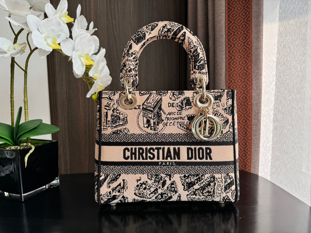 Dior Medium Lady D-Lite Bag Small - Grade 4 Platinum