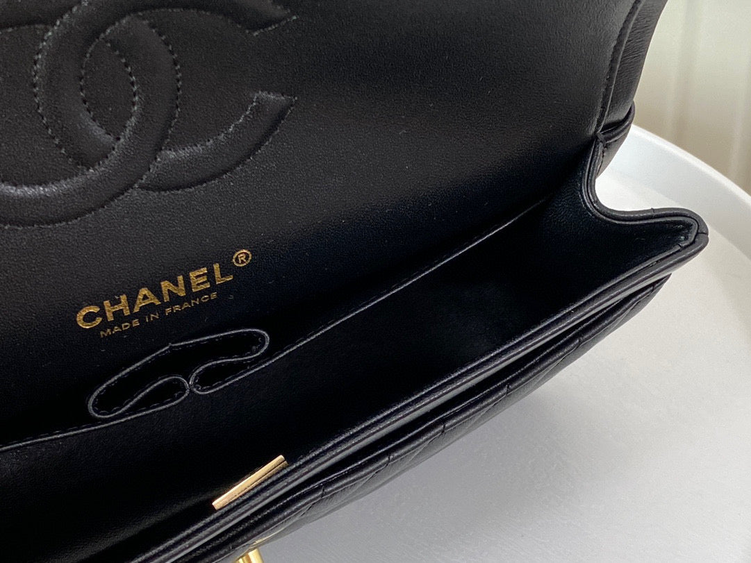 Chanel Chevron Classic Lamb Skin Flap Bag 25cm - High Grade