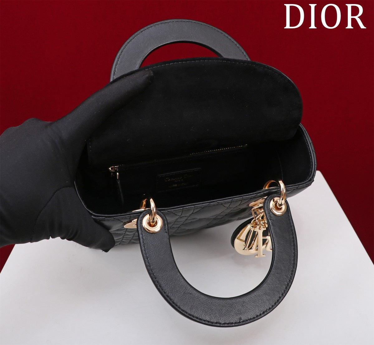 opening of lady dior bag