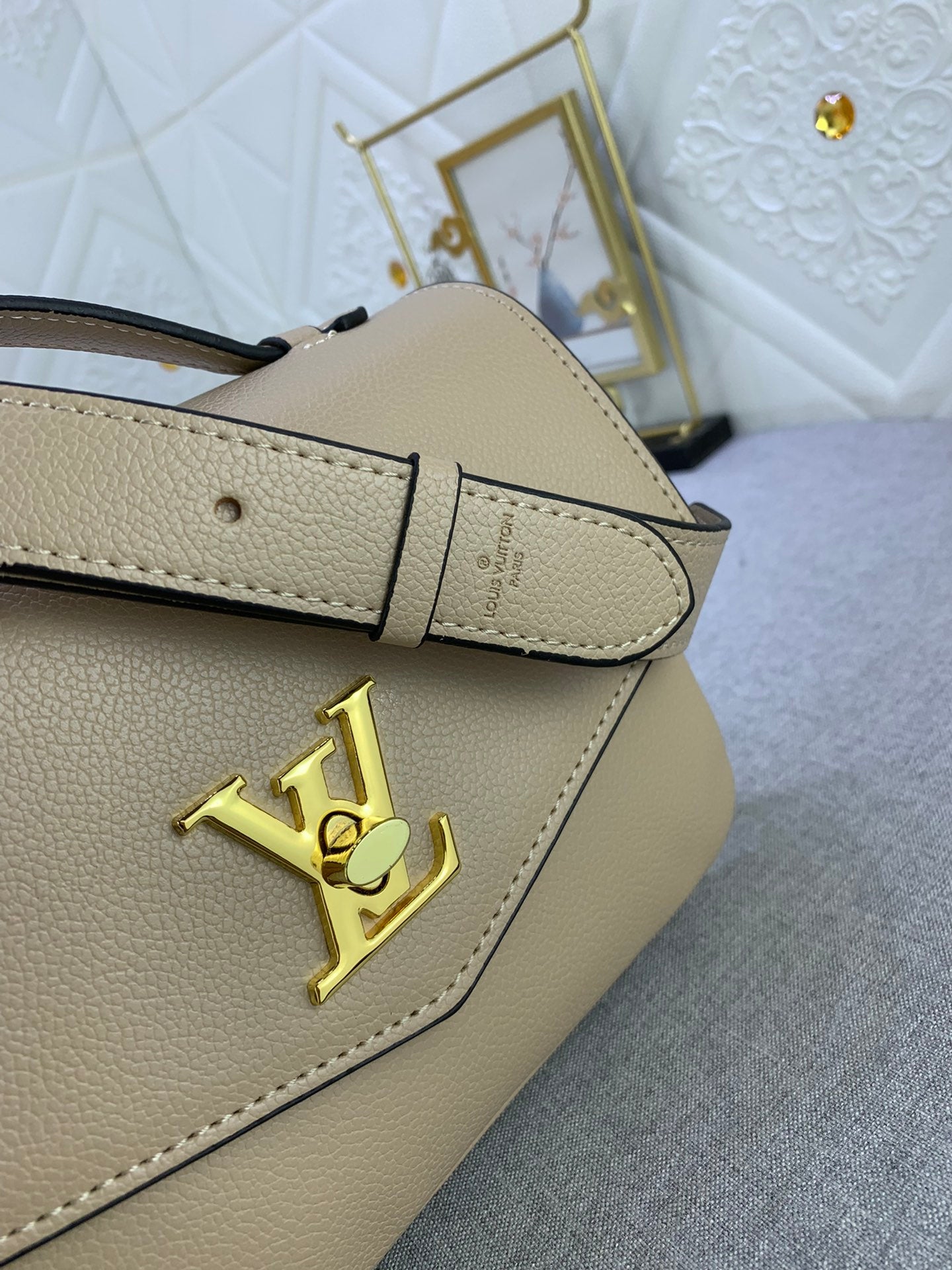 Louis Vuitton Oxford Bag Beige Low Grade
