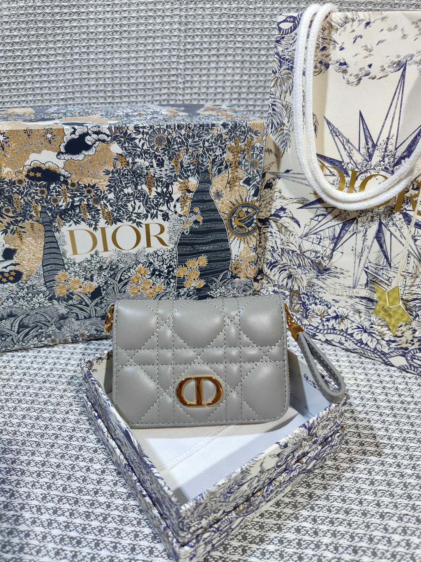 Dior Caro Scarlet Wallet Grey High Grade